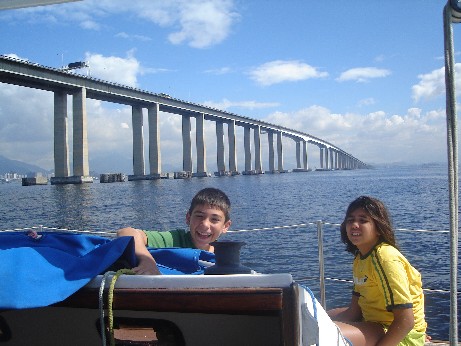 Nos seguimos o barco da alegria do fofão!!! 